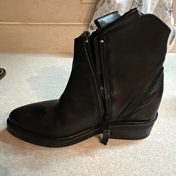 Cinzia Araia Boots - Picture 2 of 4